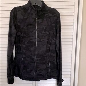 Lululemon Define Jacket - camo - size 10 - EUC